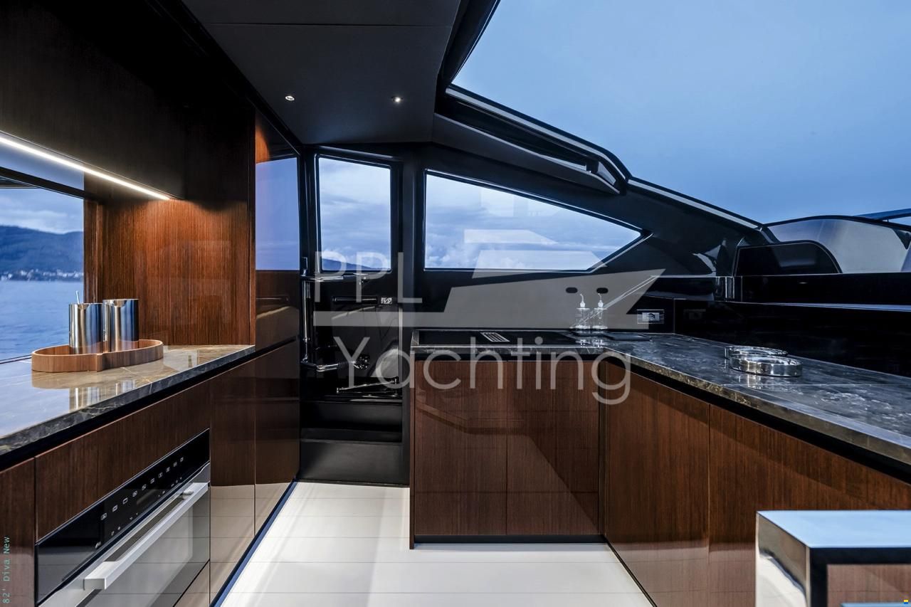 Riva Diva 82