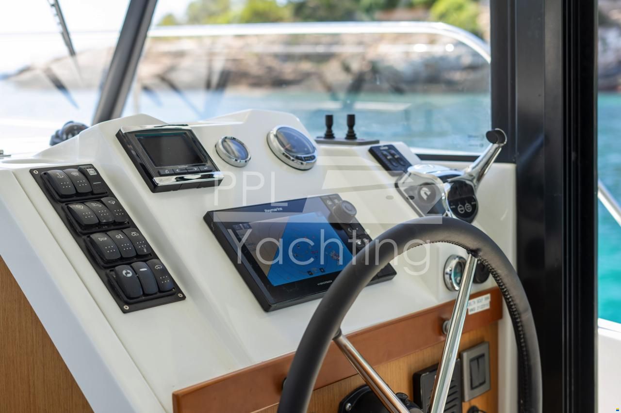 Beneteau Swift Trawler 35