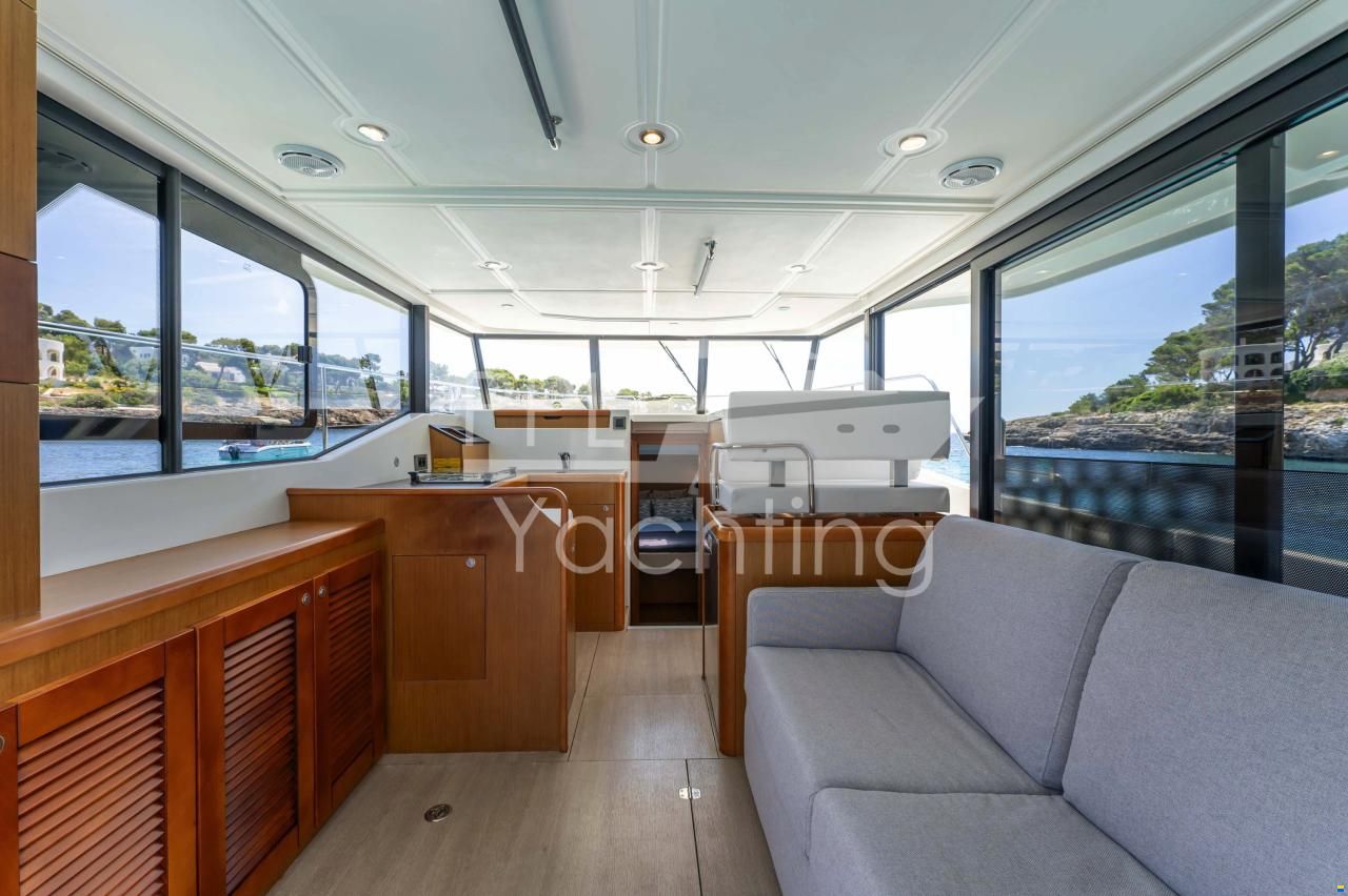 Beneteau Swift Trawler 35