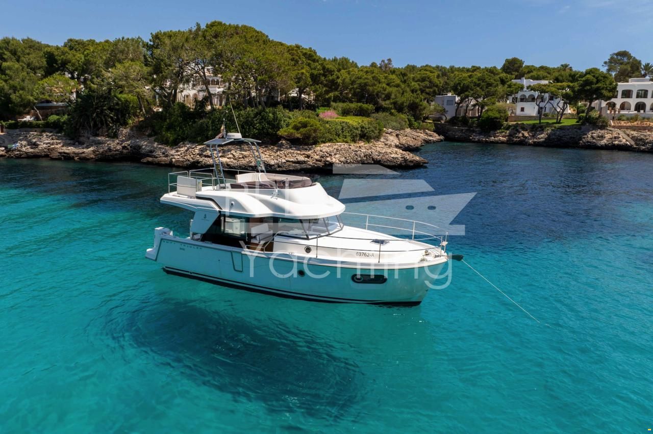 Beneteau Swift Trawler 35