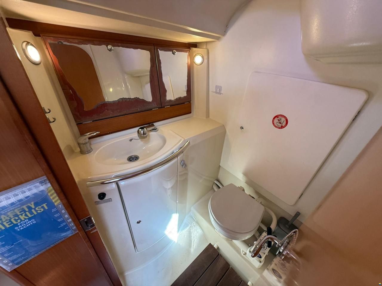 Dufour 34 Performance