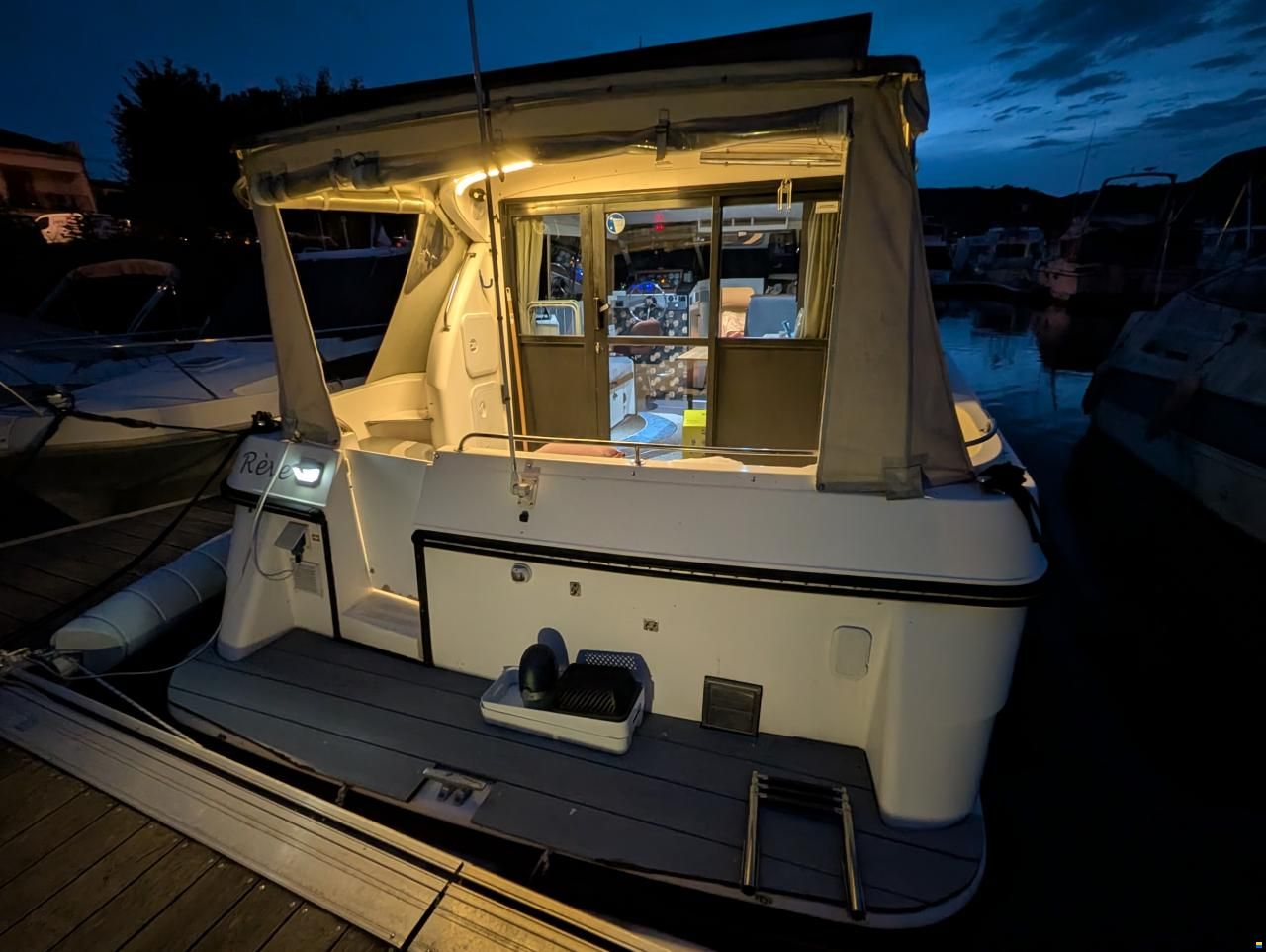Rosebank Marine Sedan 31