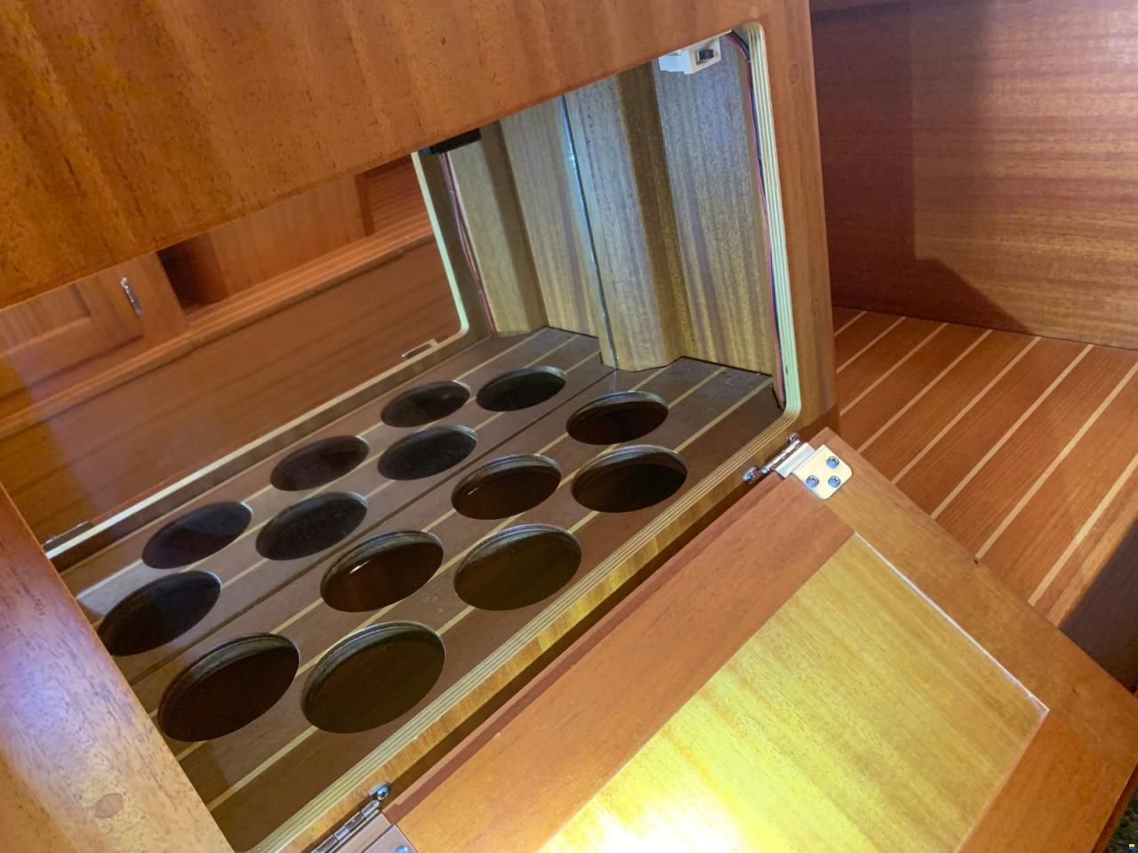 CR Yachts CR400DS