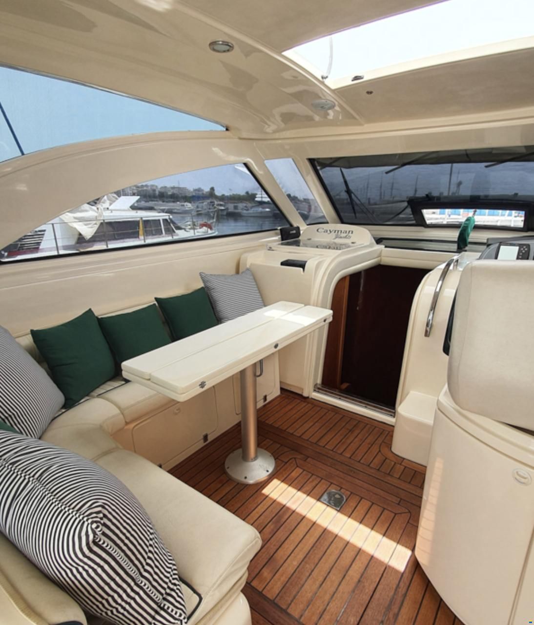 Cayman 38WA