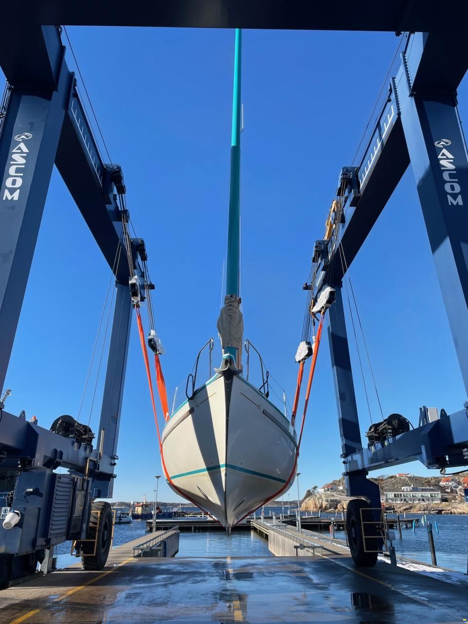 Freedom 35 Cat Ketch