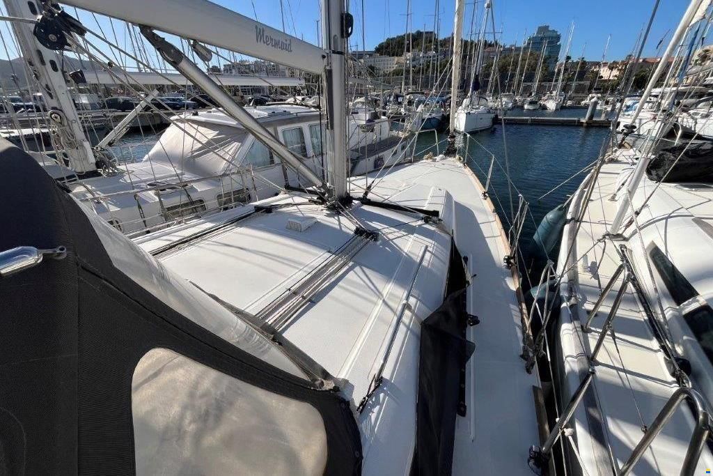 Beneteau Oceanis 38