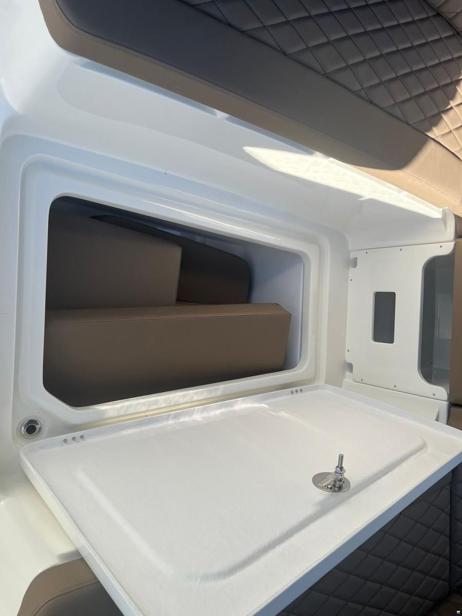Oud Huijzer 650 Tender