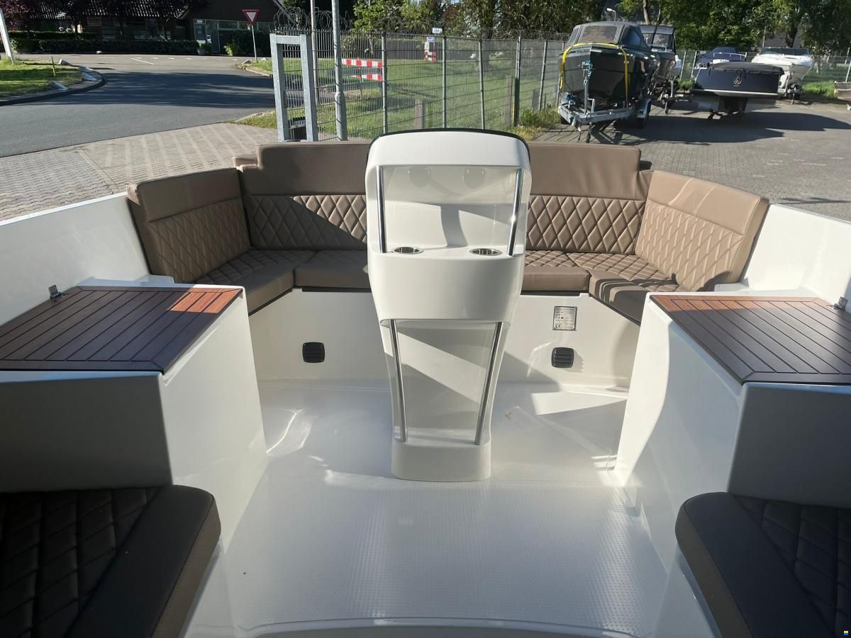 Oud Huijzer 650 Tender