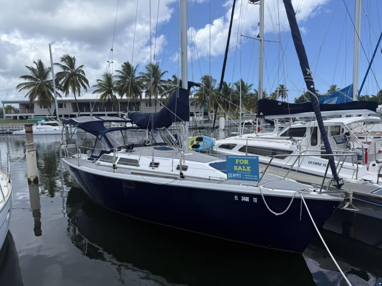 Catalina 320