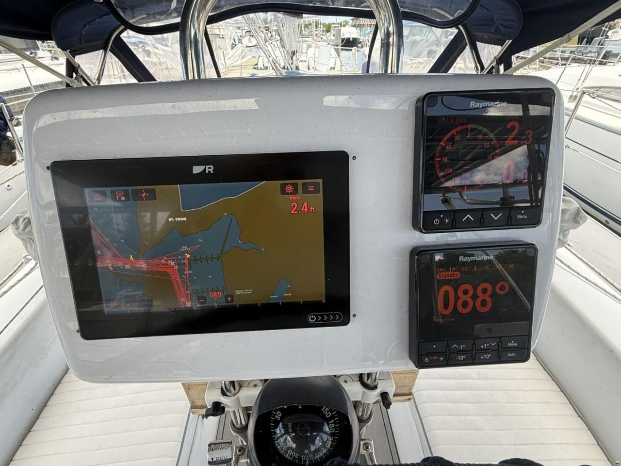 Catalina 320