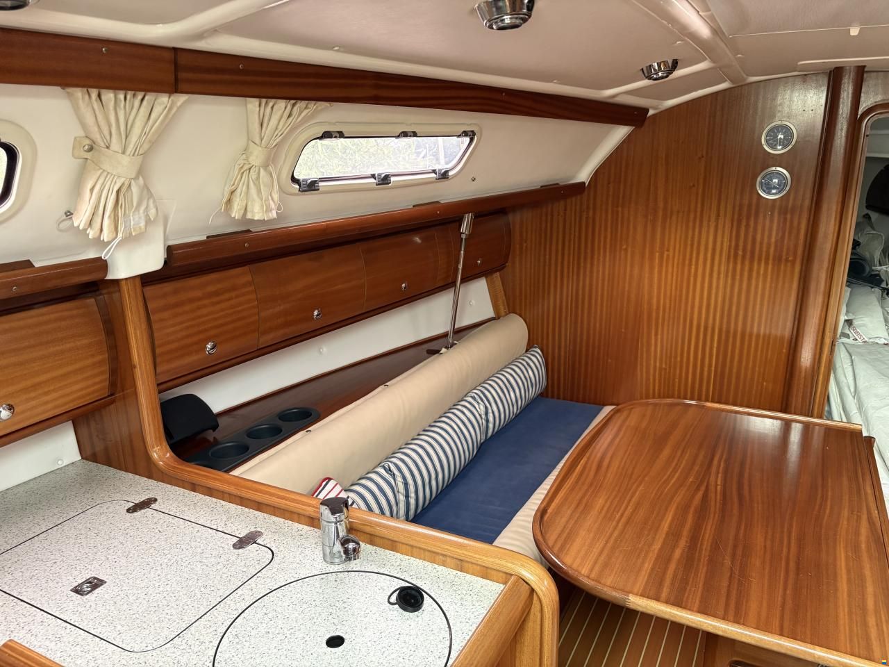 Bavaria Cruiser 32