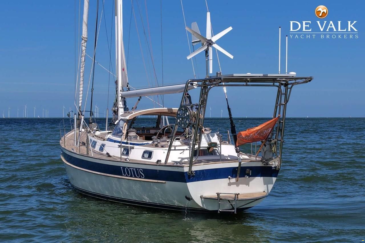 Hallberg-Rassy 45