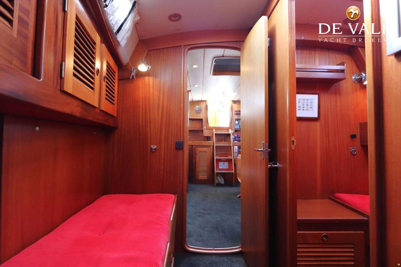 Hallberg-Rassy 45