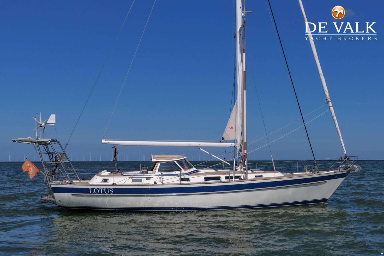 Hallberg-Rassy 45
