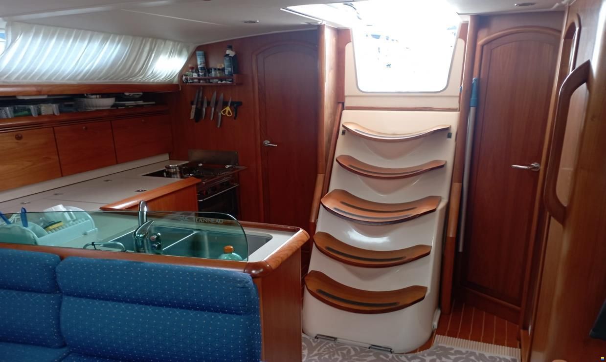 Jeanneau Sun Odyssey 43