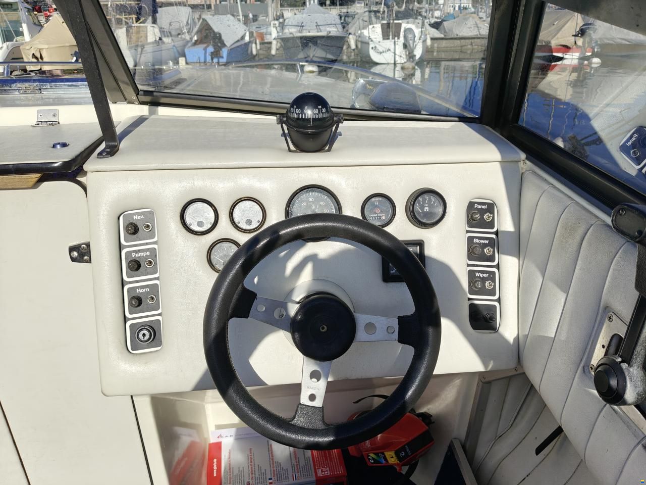 Saphire Schweizer Saphir 700 Offshore