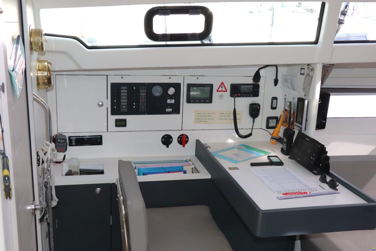 RM Yachts 1070