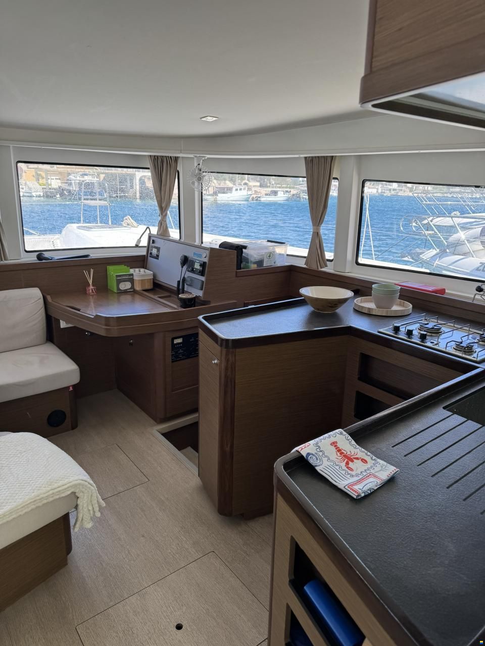 Lagoon 42