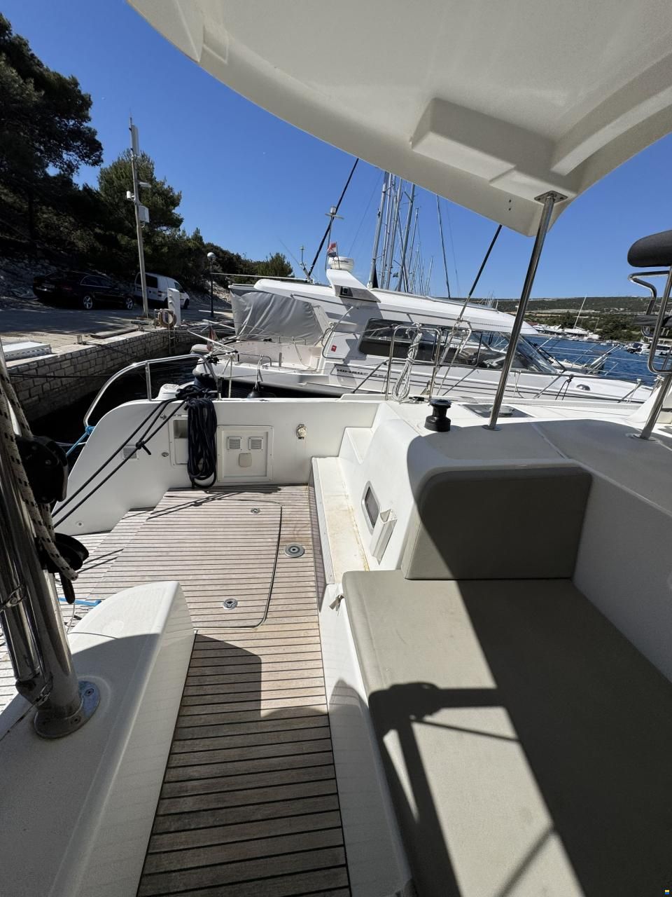 Lagoon 42