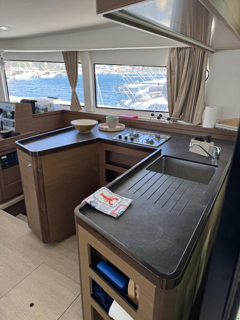 Lagoon 42