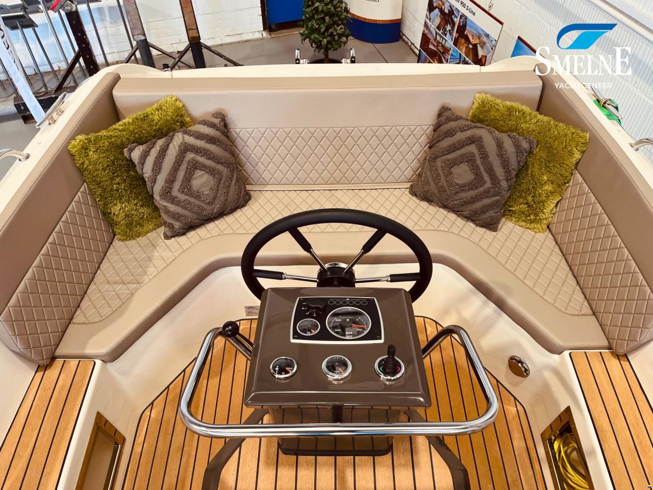 Primeur 700 Lounge