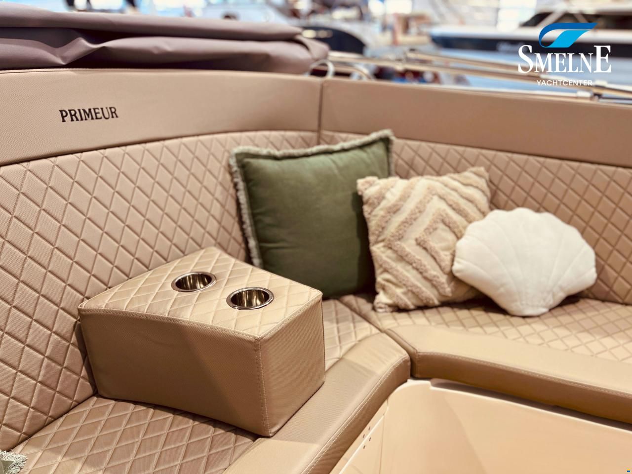 Primeur 700 Lounge