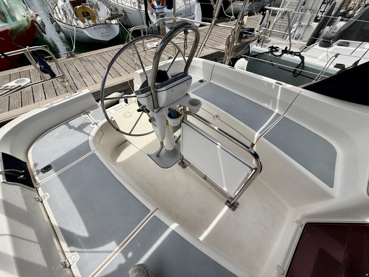 Hunter 356