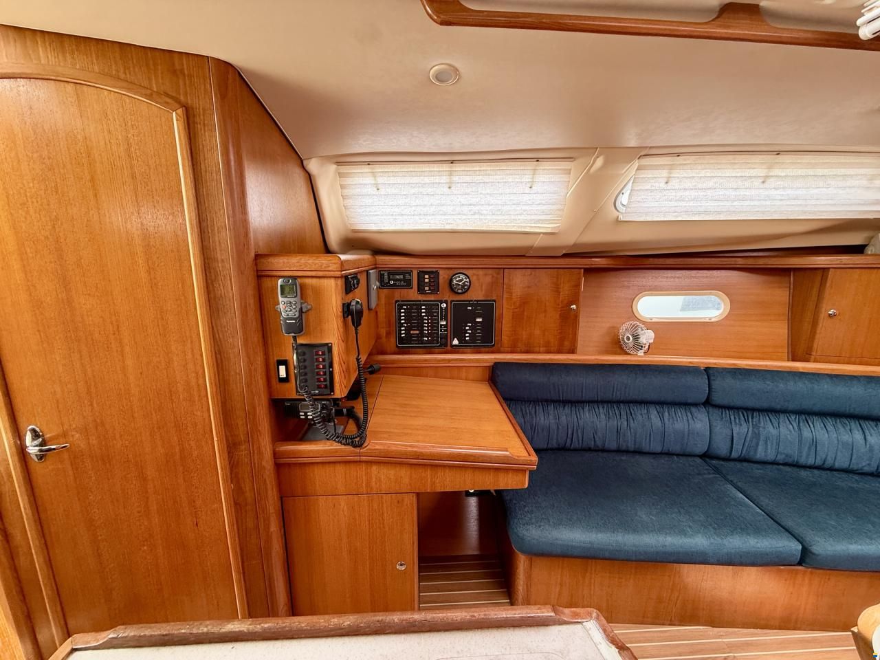 Hunter 356