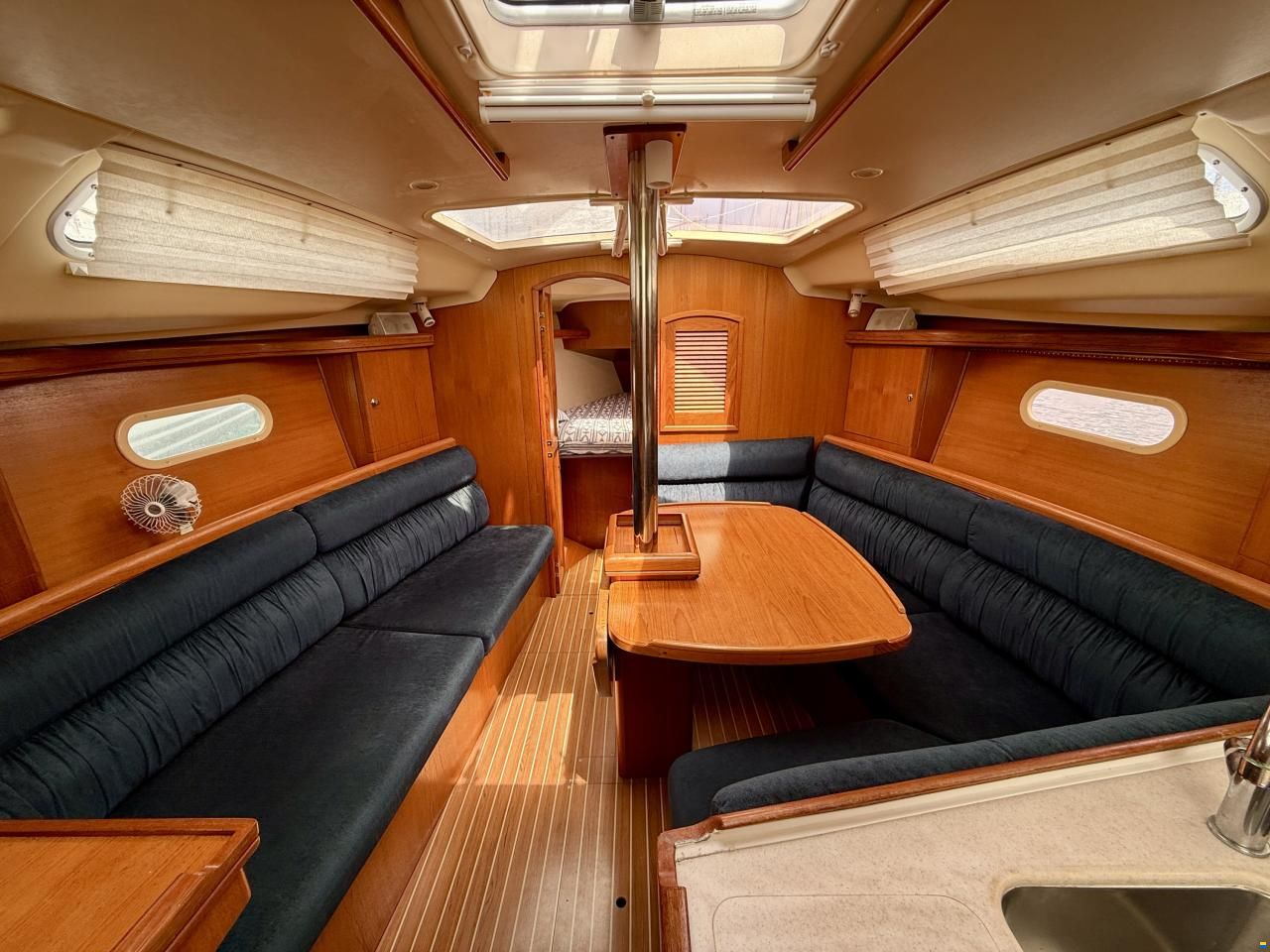 Hunter 356