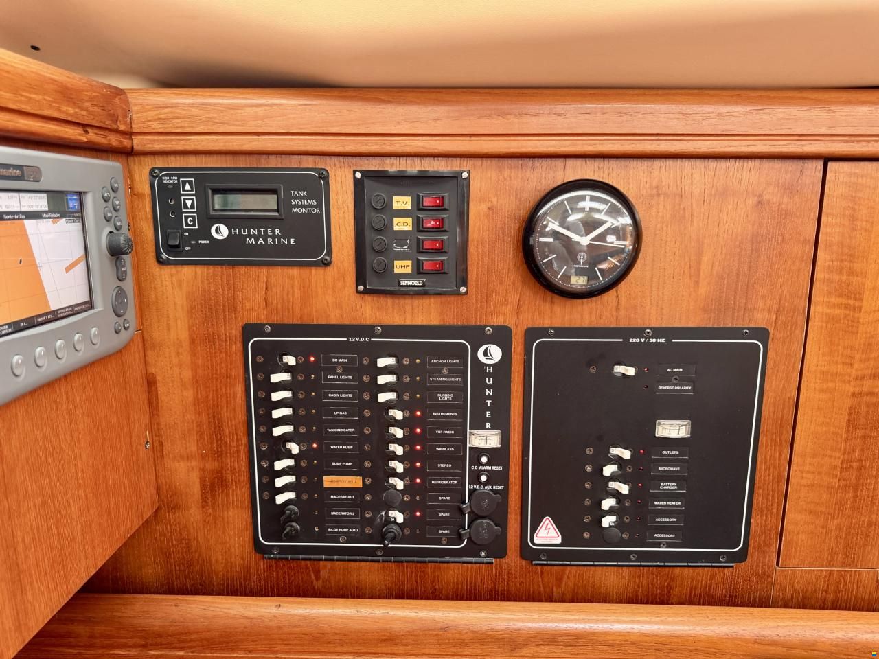 Hunter 356