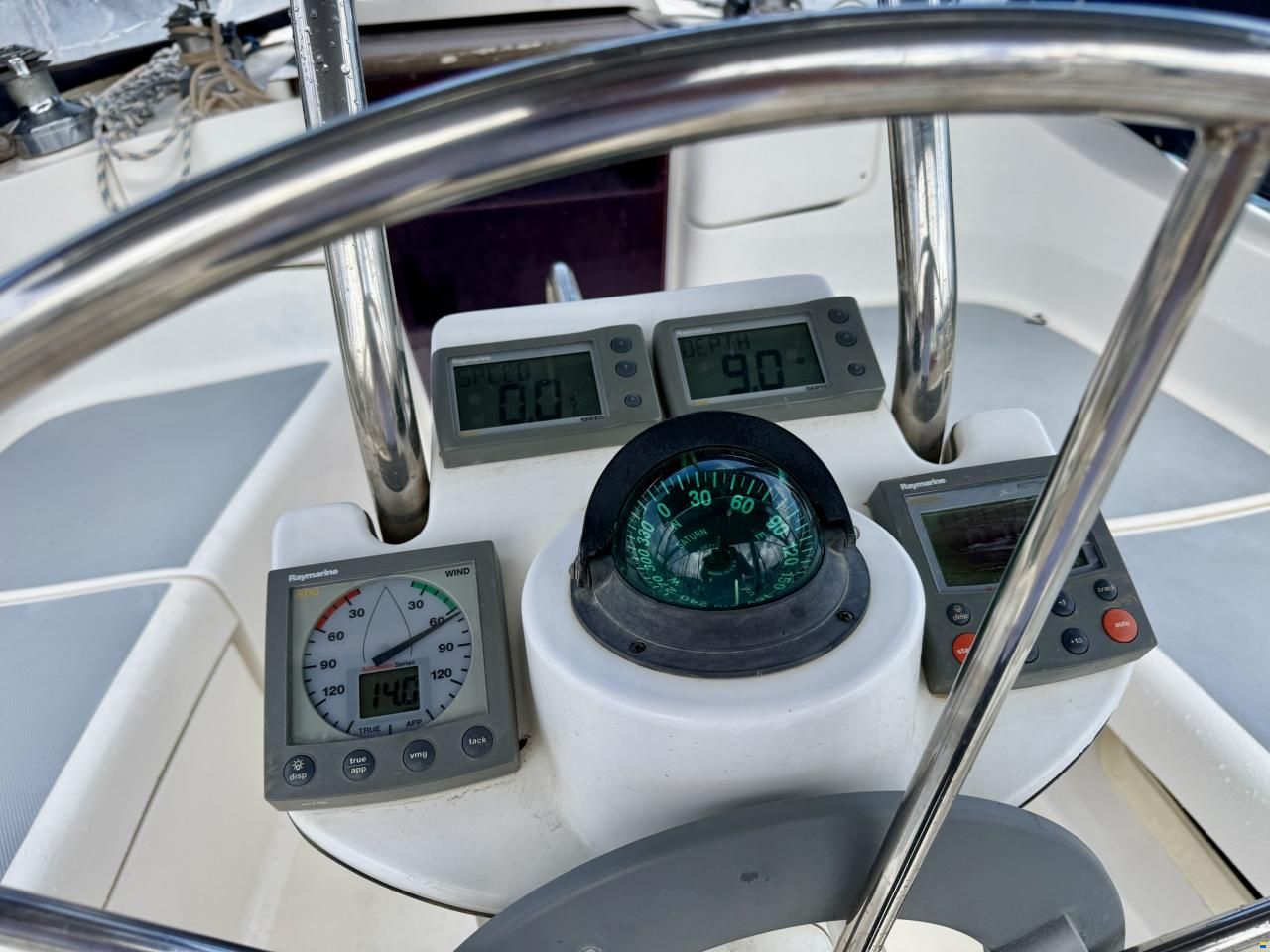Hunter 356