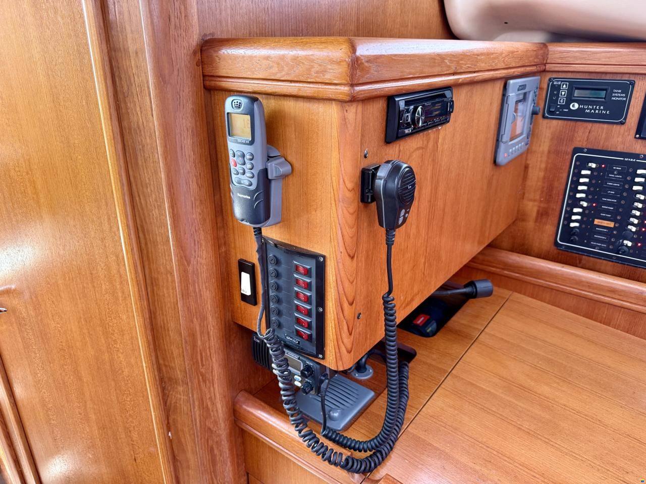 Hunter 356