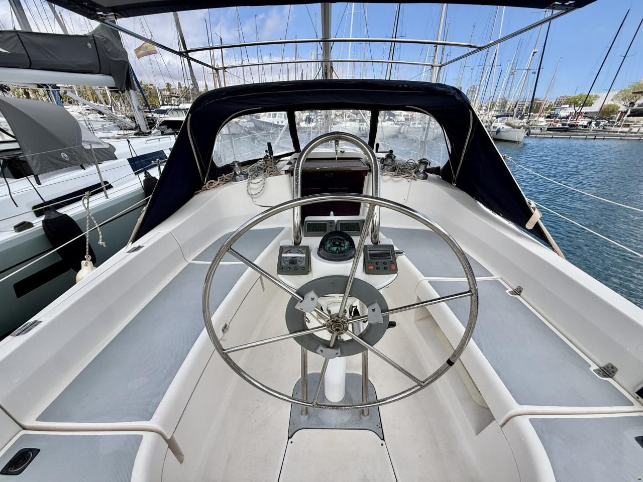 Hunter 356