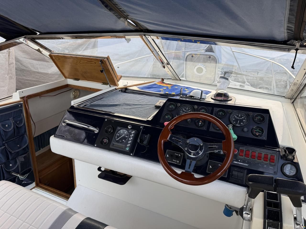 Fairline Carrera 24