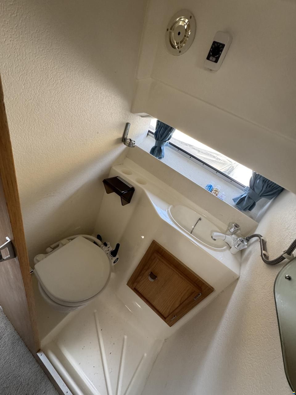 Fairline Carrera 24