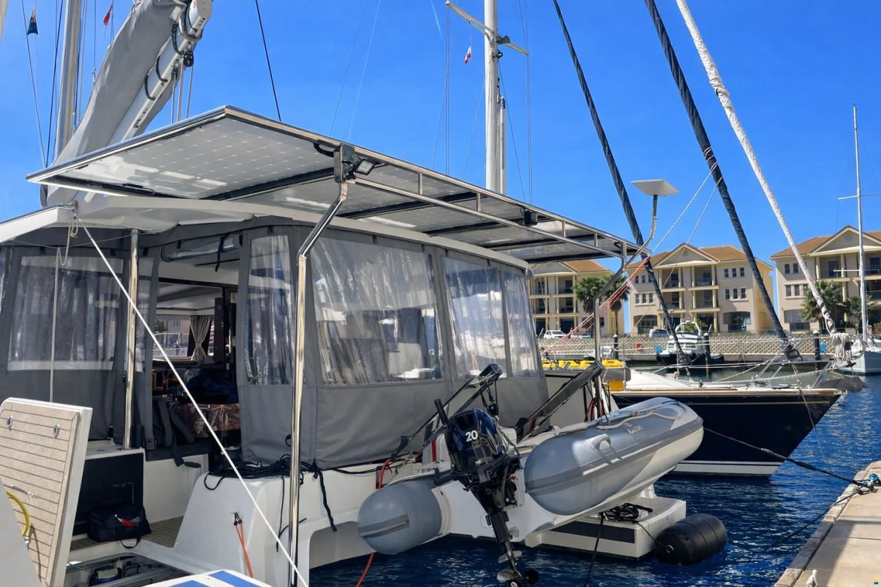 Fountaine Pajot Astrea 42