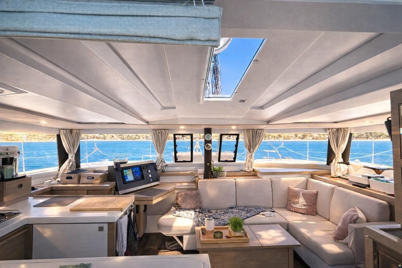Fountaine Pajot Astrea 42