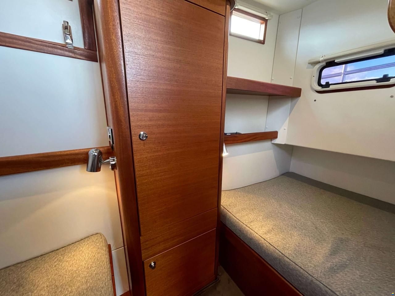 Paragon Yachts 31 Flybridge