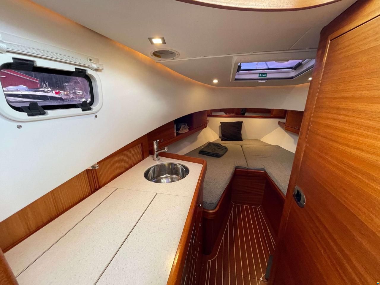Paragon Yachts 31 Flybridge