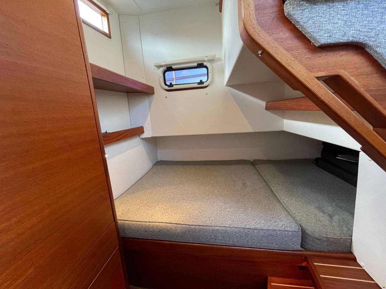 Paragon Yachts 31 Flybridge