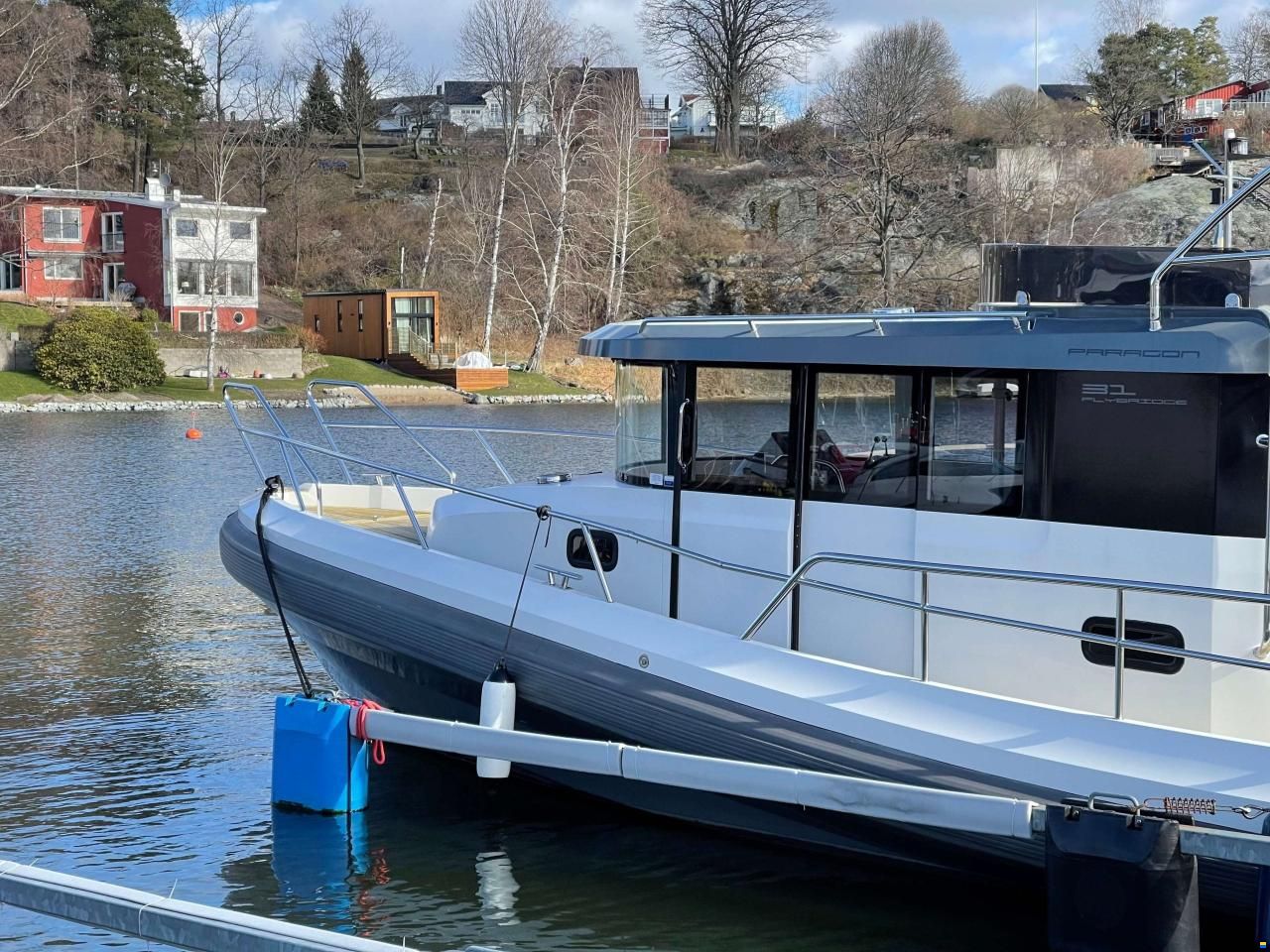 Paragon Yachts 31 Flybridge