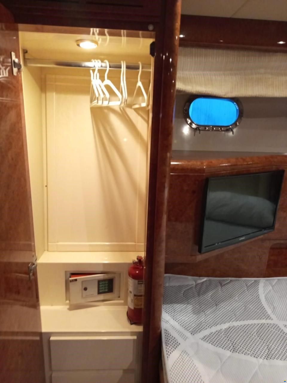 Overmarine Mangusta 72 HT