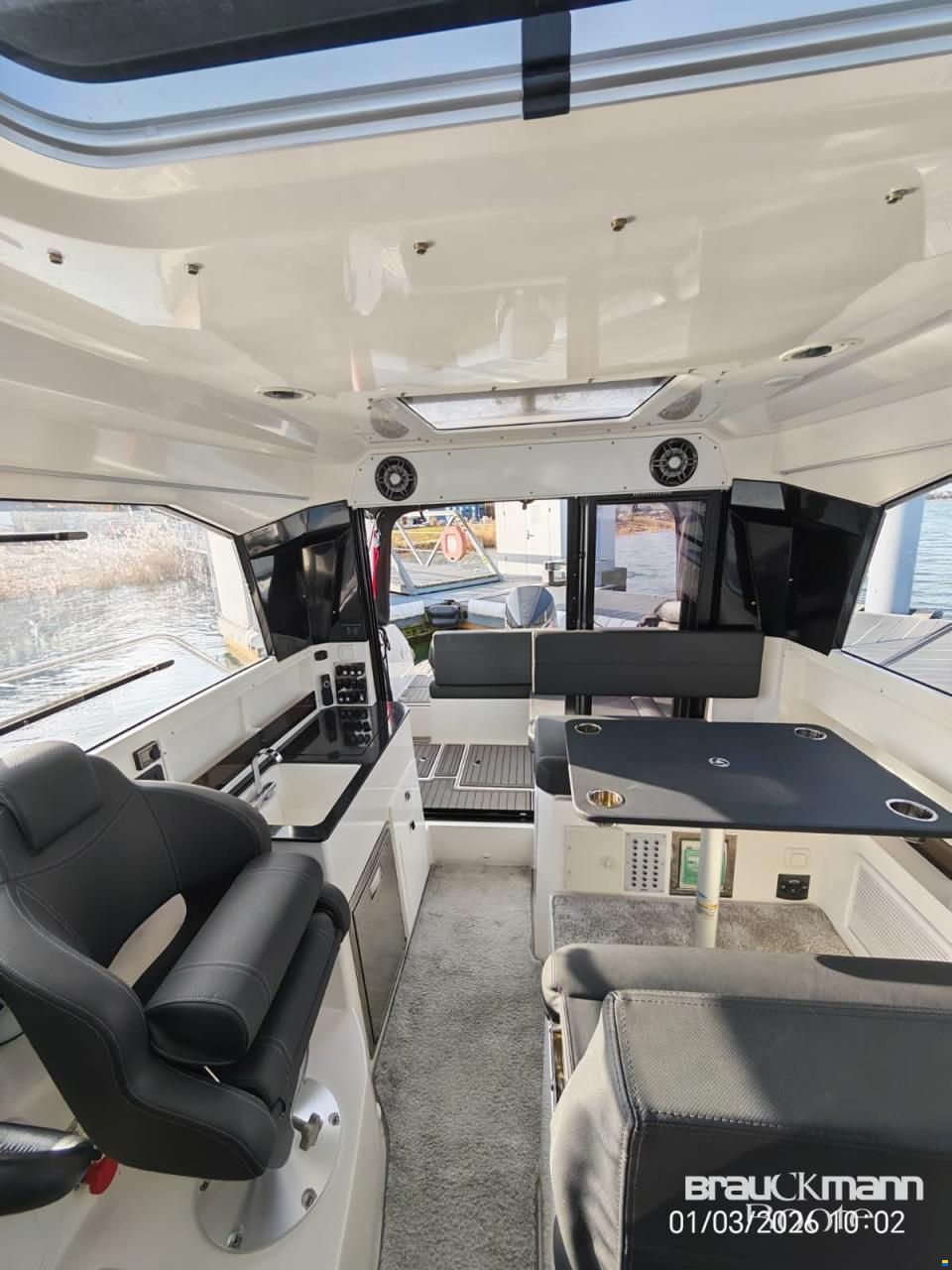 Parker Marine 790 Explorer