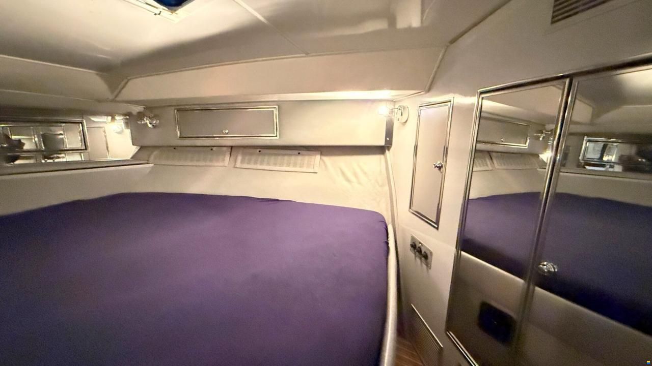 Sea Ray 400 Express Cruiser