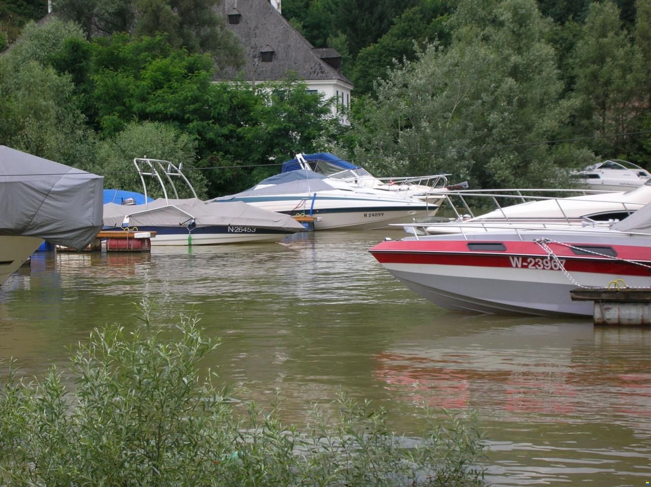 Crownline 266CCR