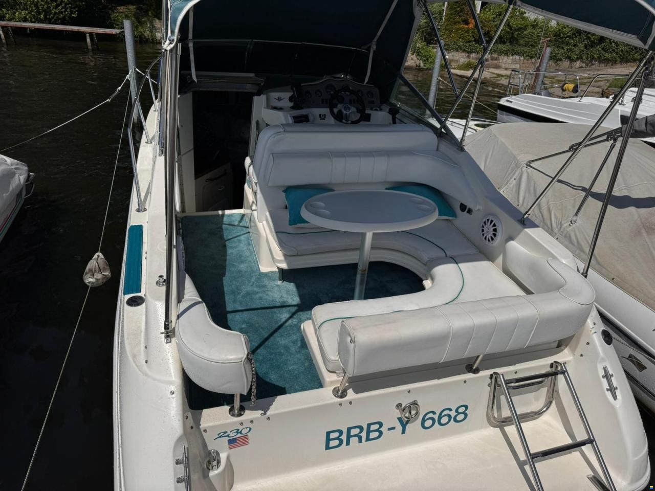 Sea Ray 230 Sundancer