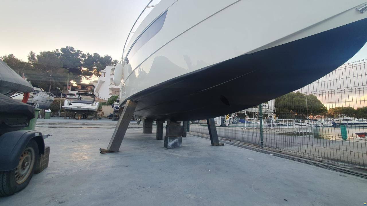 NUVA Yachts M9