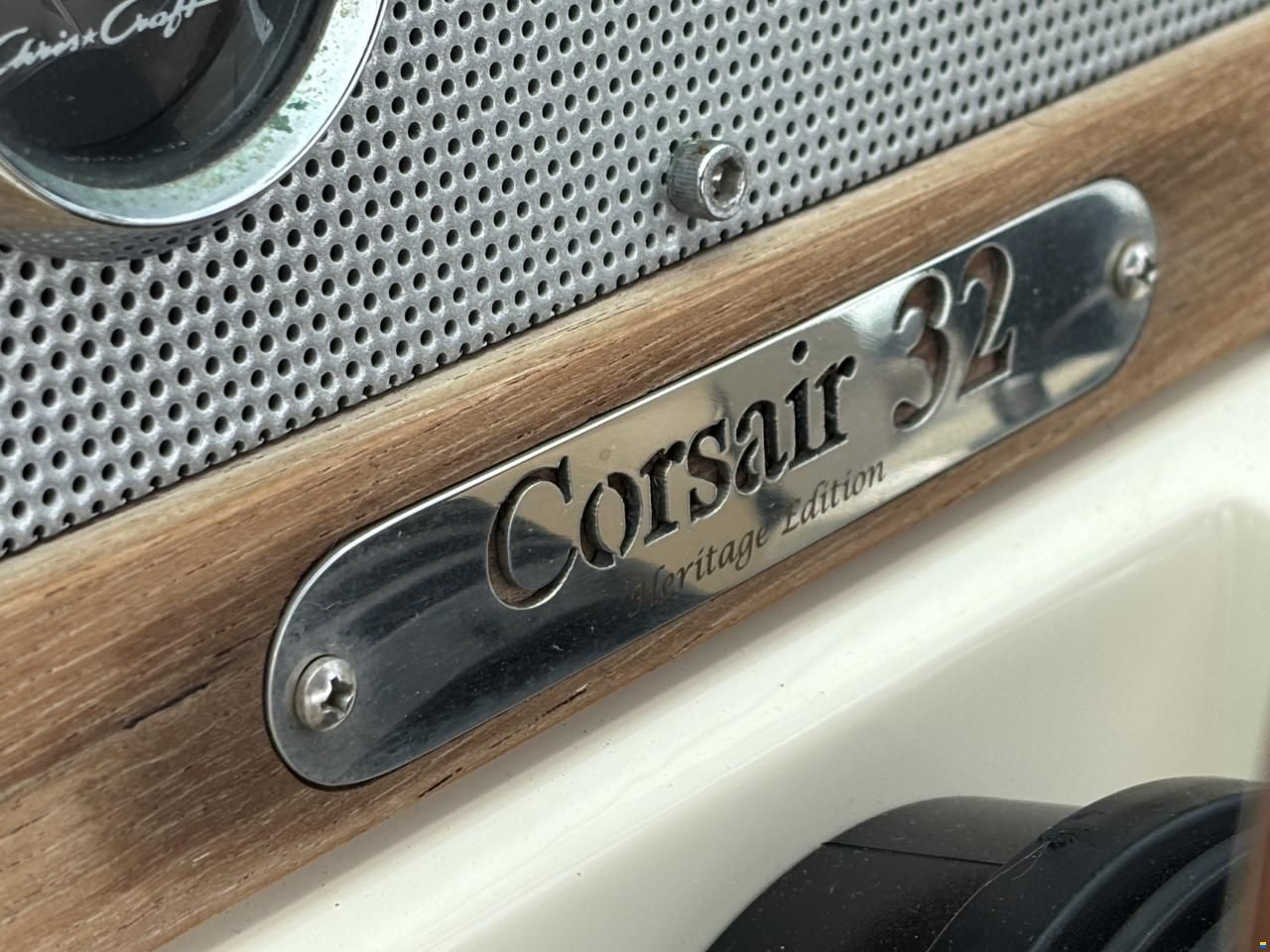 Chris Craft 32 Corsair