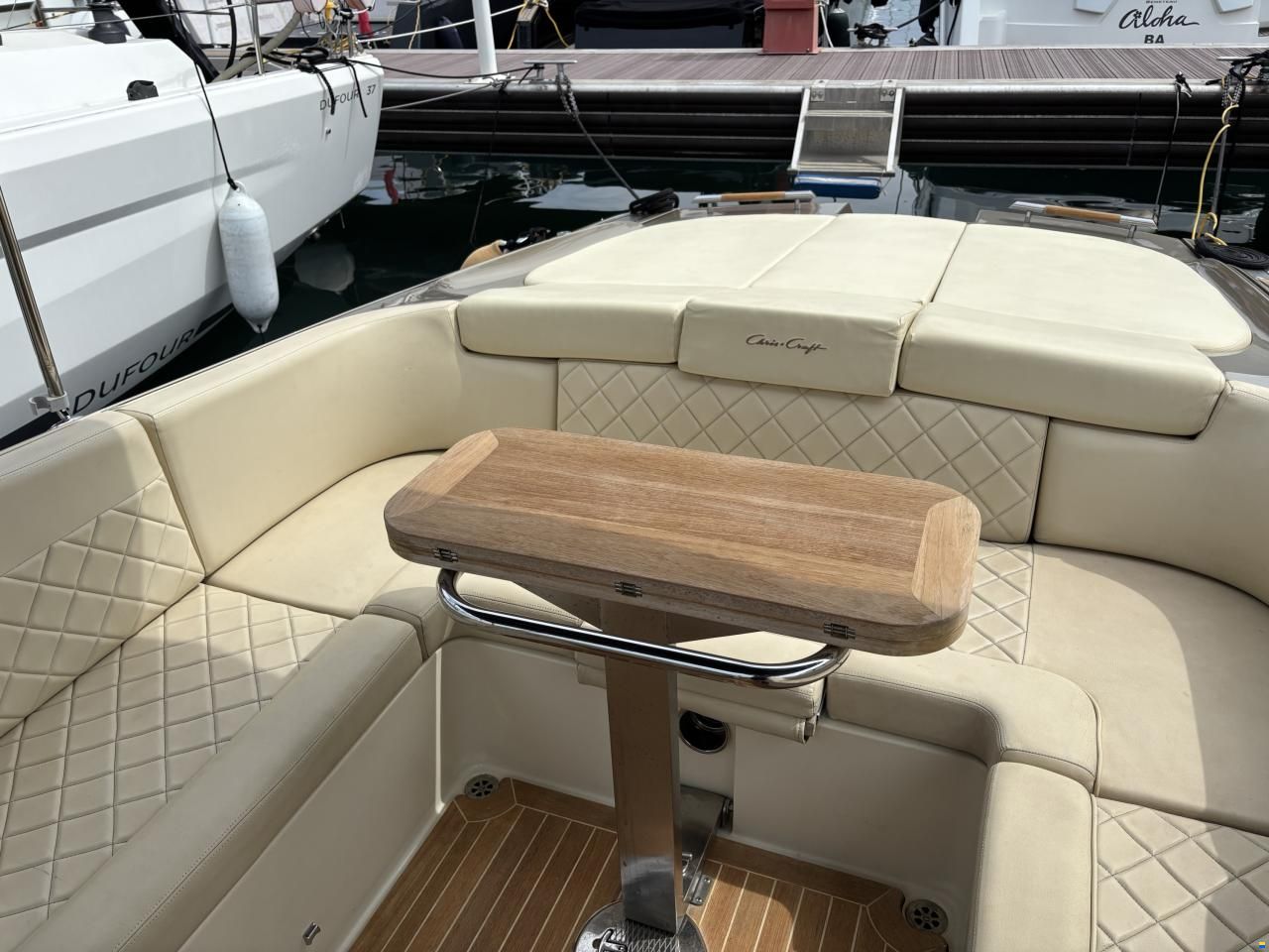Chris Craft 32 Corsair