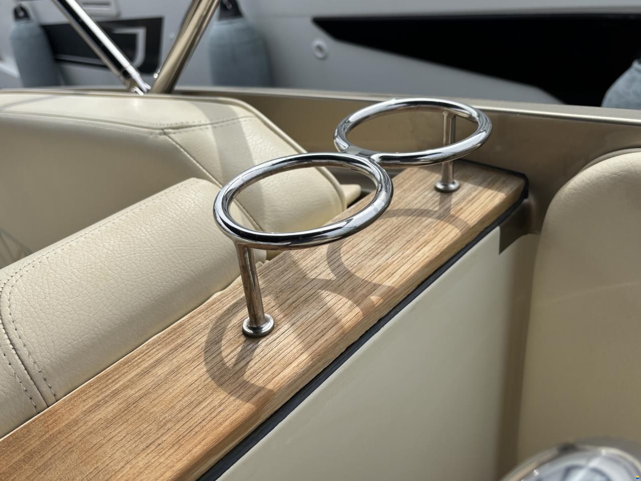 Chris Craft 32 Corsair